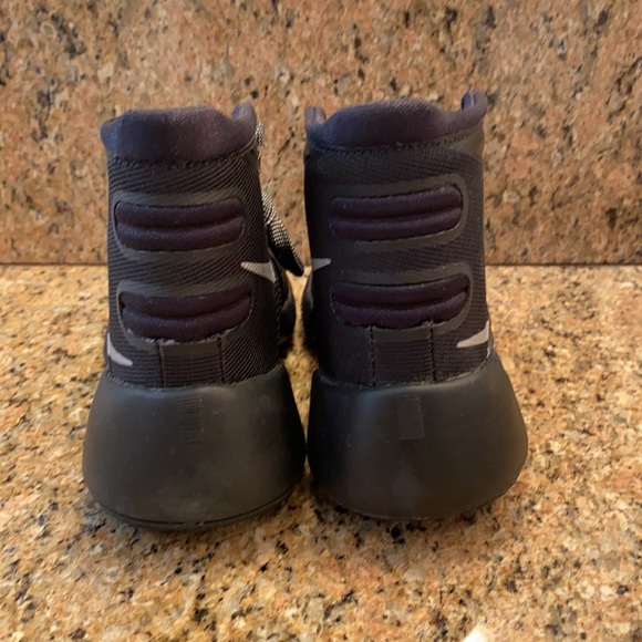 Nike Hyperdunk 2015 - Picture 4 of 7